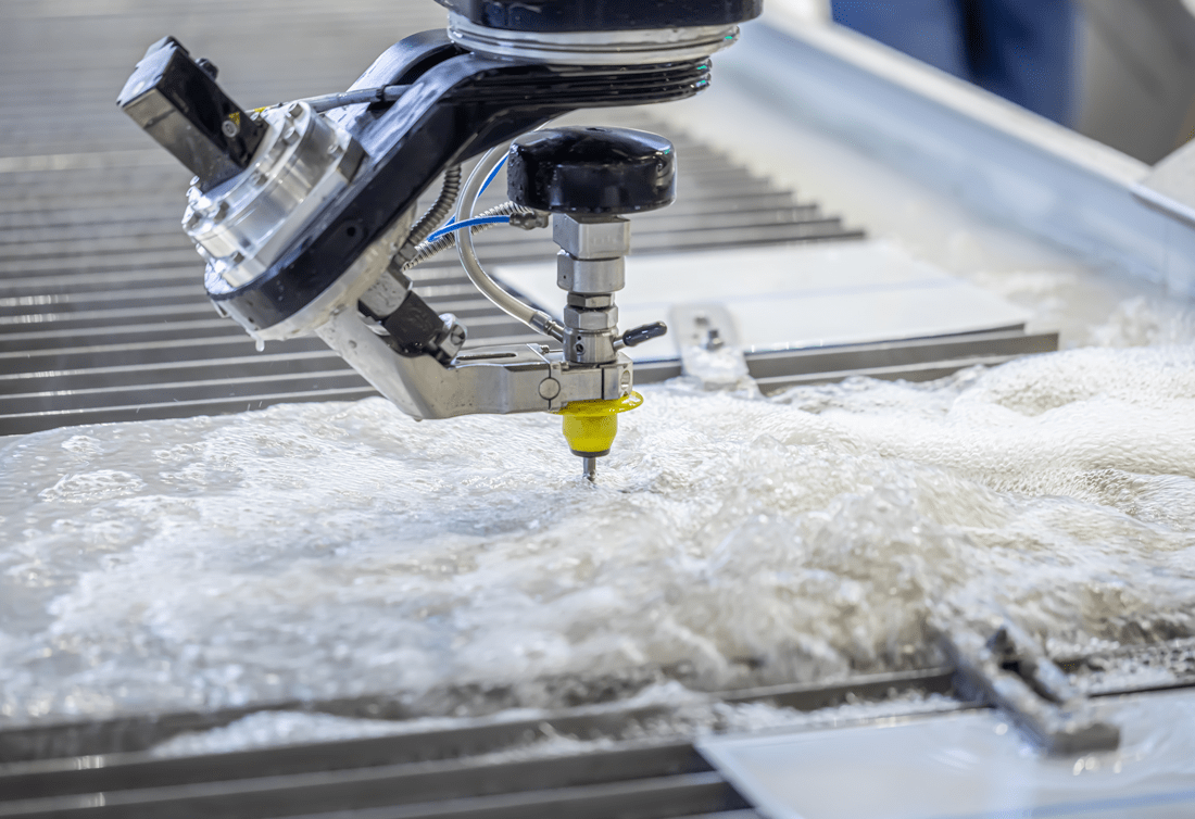 aluminium plaatwerk watersnijden